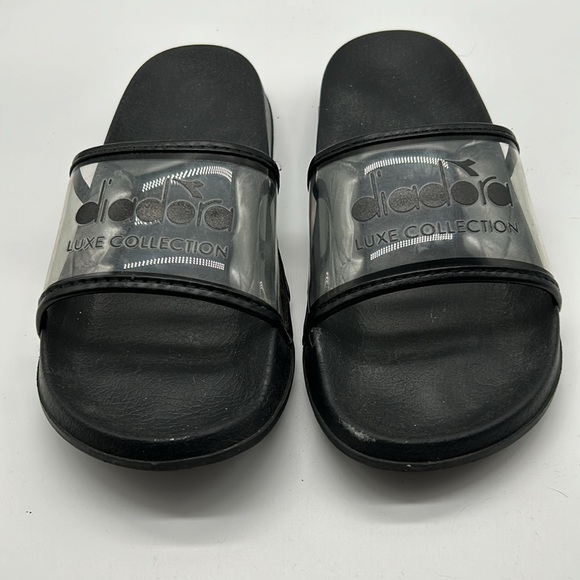 Ladies 4 pairs of slides all size 9 in great condition, just need a good wash - Picture 6 of 6